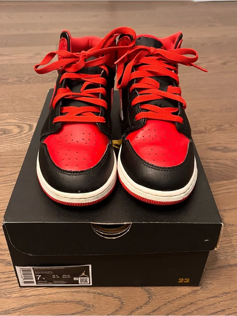 Nike Air Jordan 1 Mid (GS) Black/Fire Red White (Size 7 Y) - Picture 2 of 8